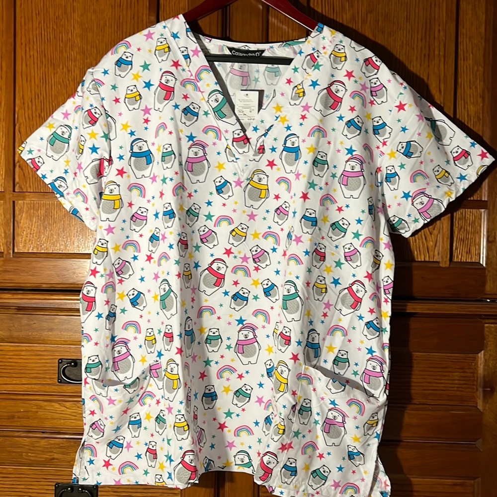 NWT Cassandra O scrub top Polar Bear Rainbow Stars Colorful Winter Nurse Medical